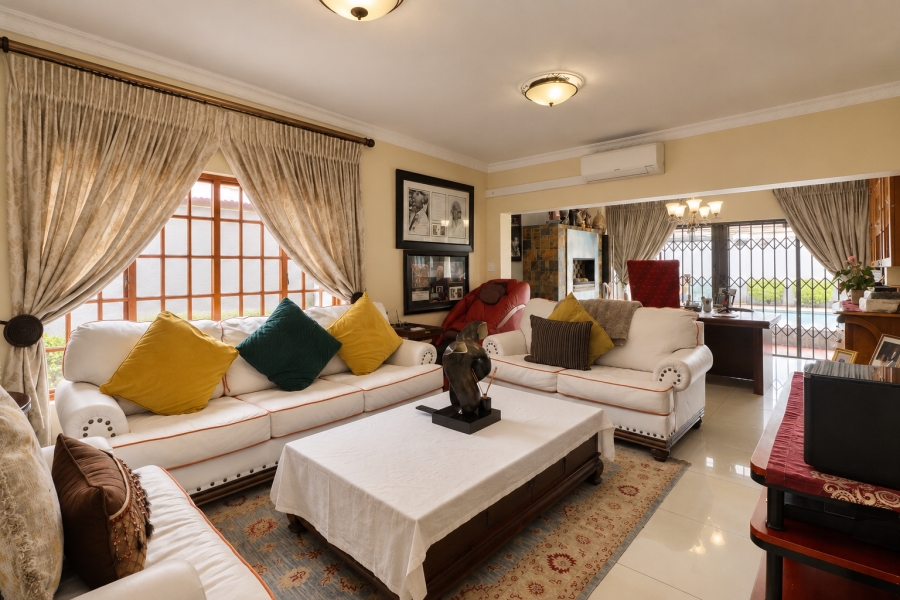 5 Bedroom Property for Sale in Blue Hills Gauteng