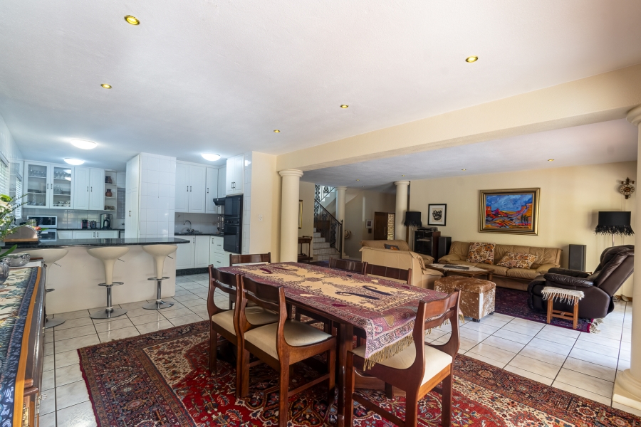 4 Bedroom Property for Sale in Waterkloof Ridge Gauteng