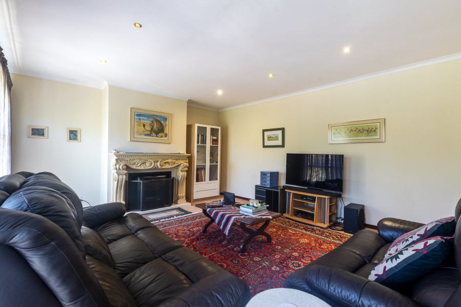 4 Bedroom Property for Sale in Waterkloof Ridge Gauteng