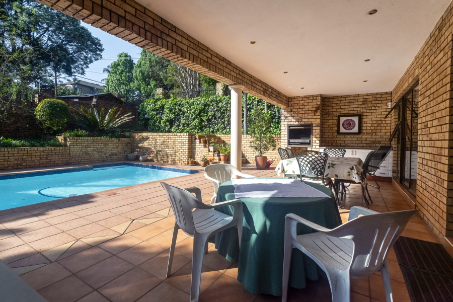 4 Bedroom Property for Sale in Waterkloof Ridge Gauteng