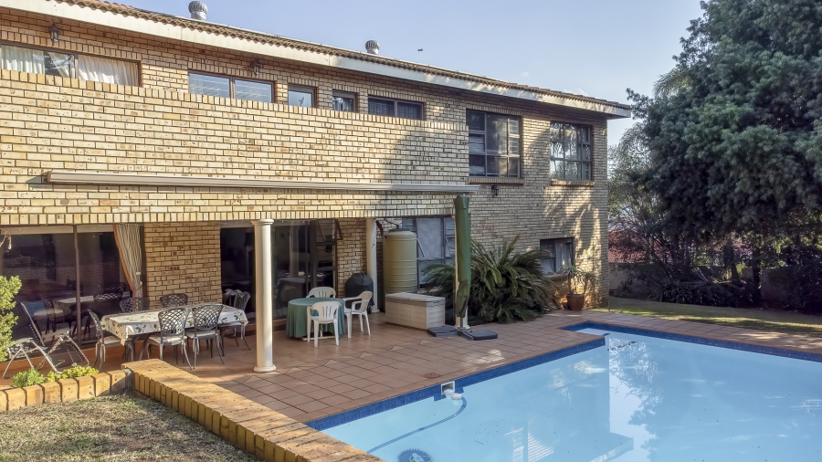 4 Bedroom Property for Sale in Waterkloof Ridge Gauteng