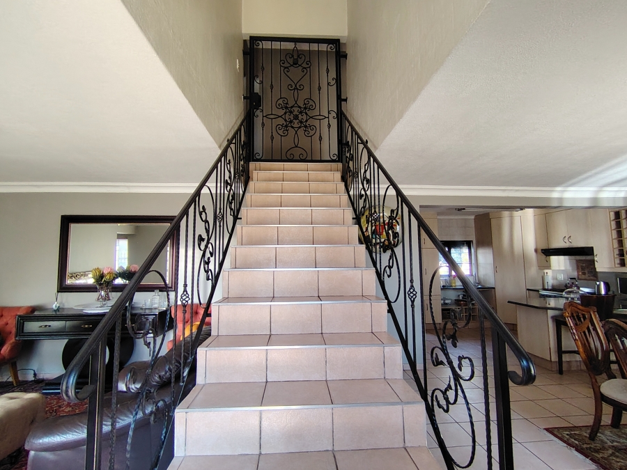 4 Bedroom Property for Sale in Kameeldrift East Gauteng