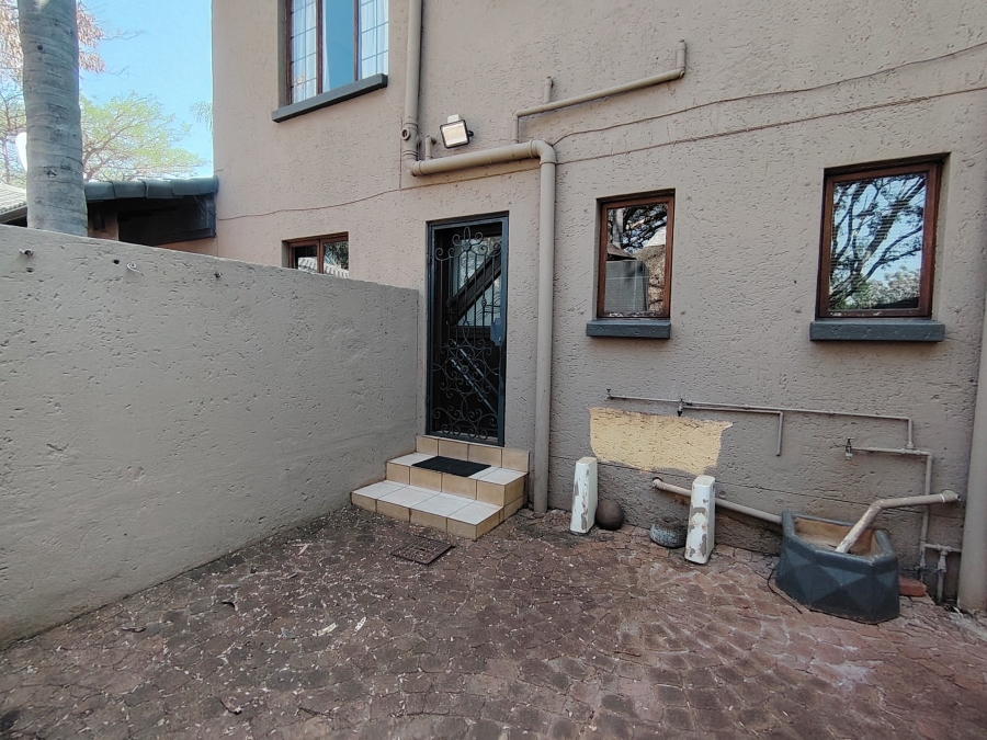 4 Bedroom Property for Sale in Kameeldrift East Gauteng