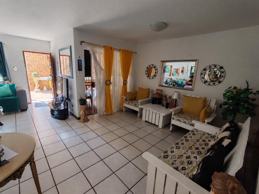 3 Bedroom Property for Sale in Villieria Gauteng