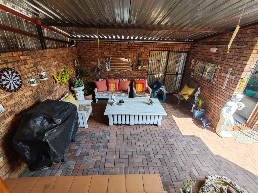 3 Bedroom Property for Sale in Villieria Gauteng