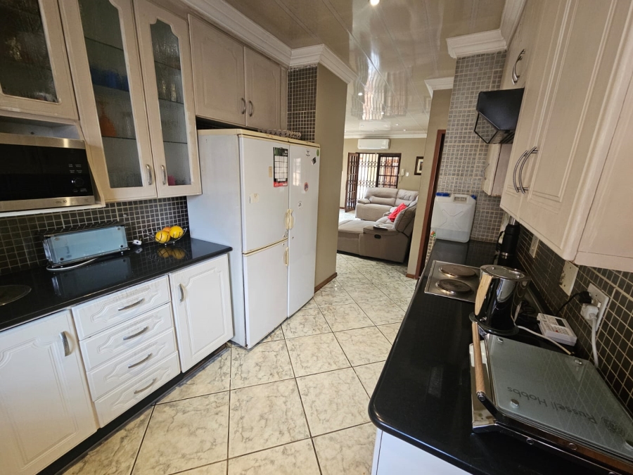 4 Bedroom Property for Sale in Theresa Park Gauteng