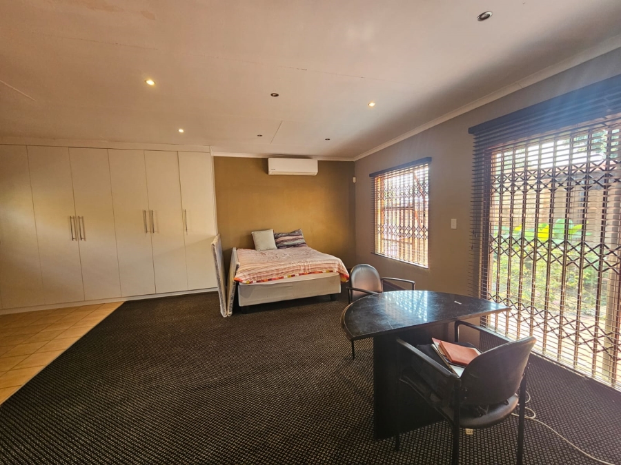 4 Bedroom Property for Sale in Theresa Park Gauteng