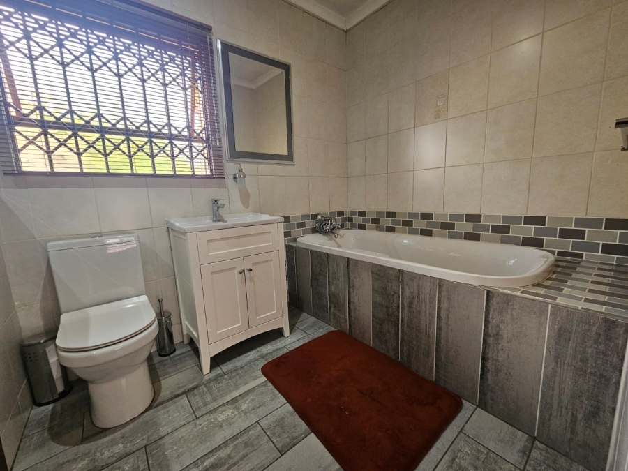 4 Bedroom Property for Sale in Theresa Park Gauteng