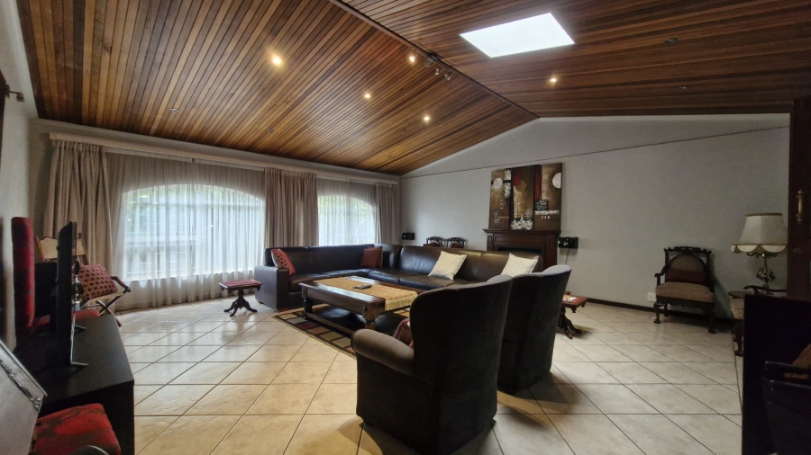 5 Bedroom Property for Sale in Eldoraigne Gauteng