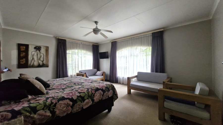 5 Bedroom Property for Sale in Eldoraigne Gauteng