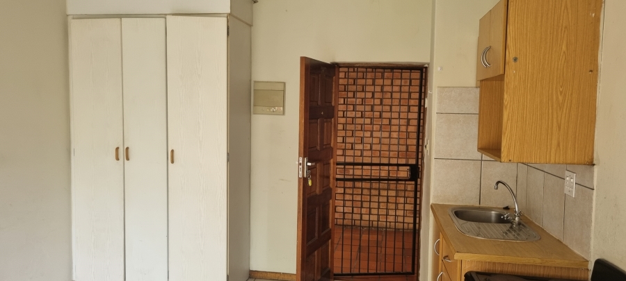 1 Bedroom Property for Sale in Hillcrest Gauteng