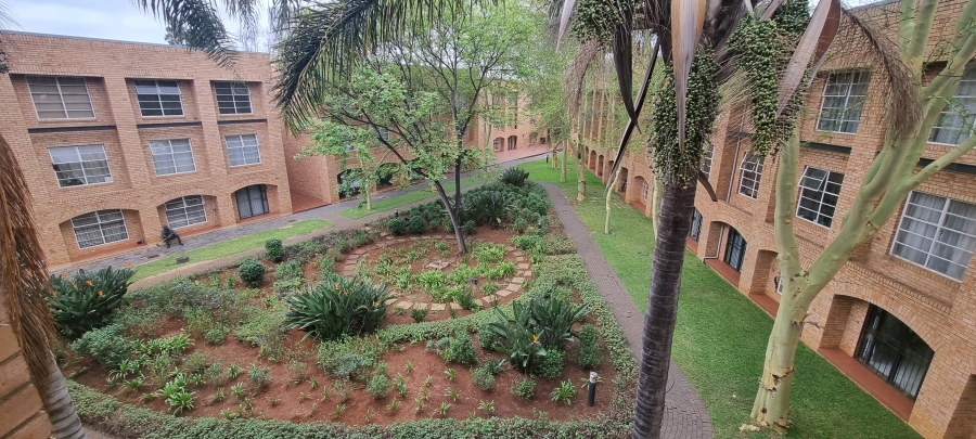 1 Bedroom Property for Sale in Hillcrest Gauteng