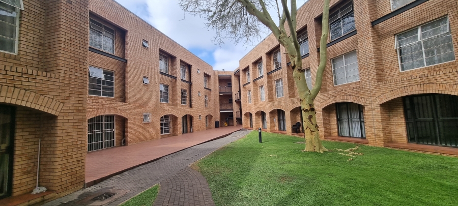 1 Bedroom Property for Sale in Hillcrest Gauteng