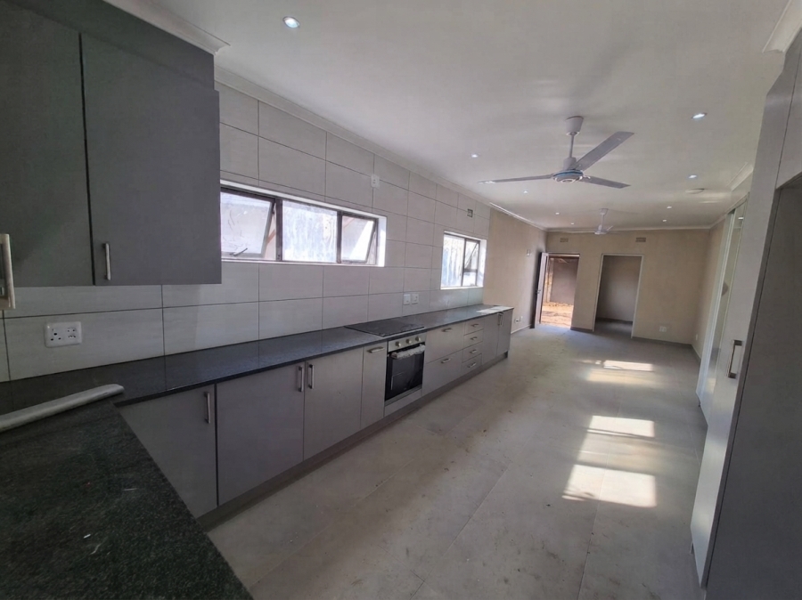 To Let 2 Bedroom Property for Rent in Bedfordview Gauteng
