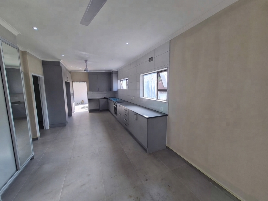 To Let 2 Bedroom Property for Rent in Bedfordview Gauteng