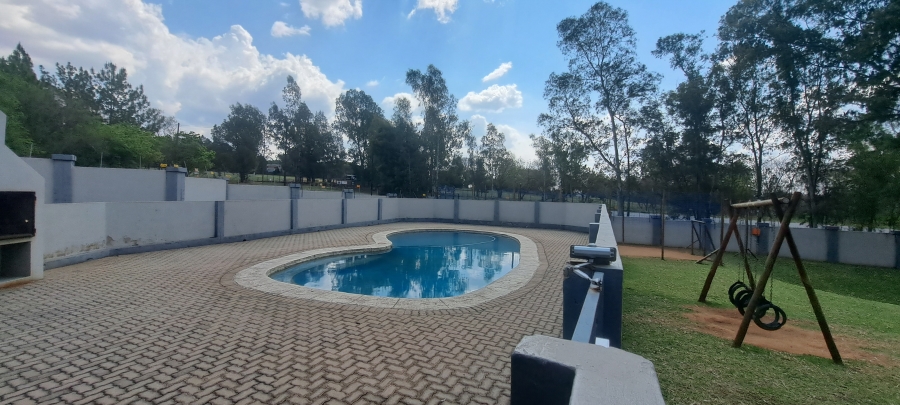 2 Bedroom Property for Sale in Honeydew Grove Gauteng