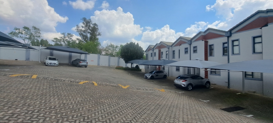 2 Bedroom Property for Sale in Honeydew Grove Gauteng