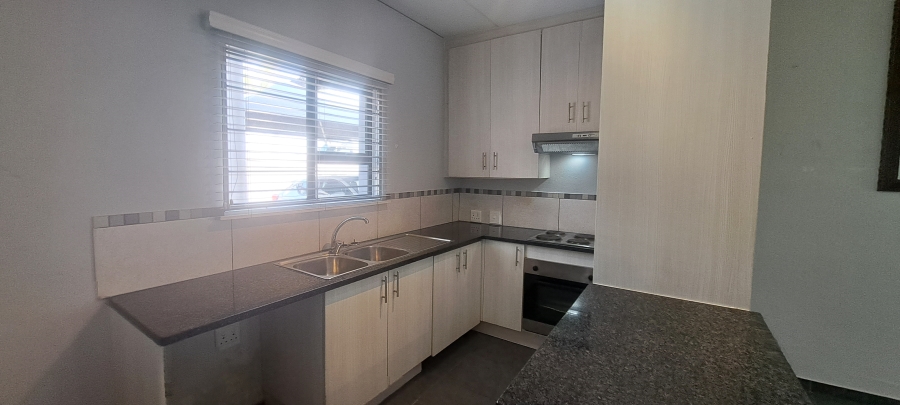 2 Bedroom Property for Sale in Honeydew Grove Gauteng