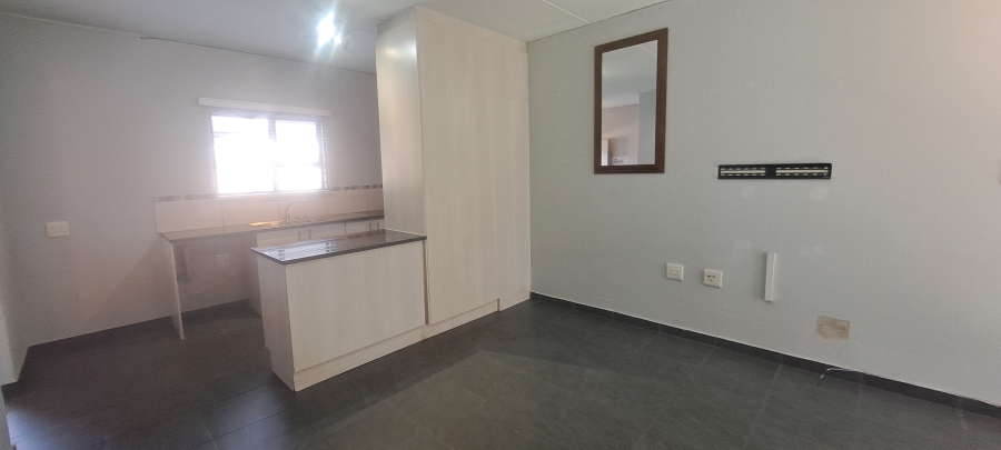 2 Bedroom Property for Sale in Honeydew Grove Gauteng