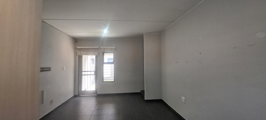 2 Bedroom Property for Sale in Honeydew Grove Gauteng