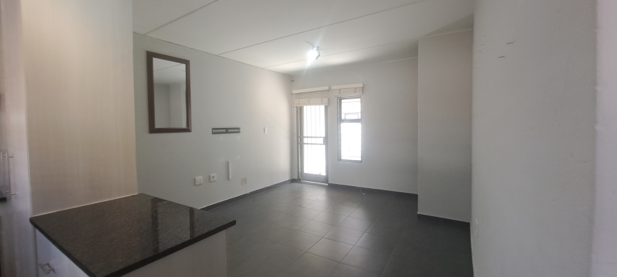 2 Bedroom Property for Sale in Honeydew Grove Gauteng
