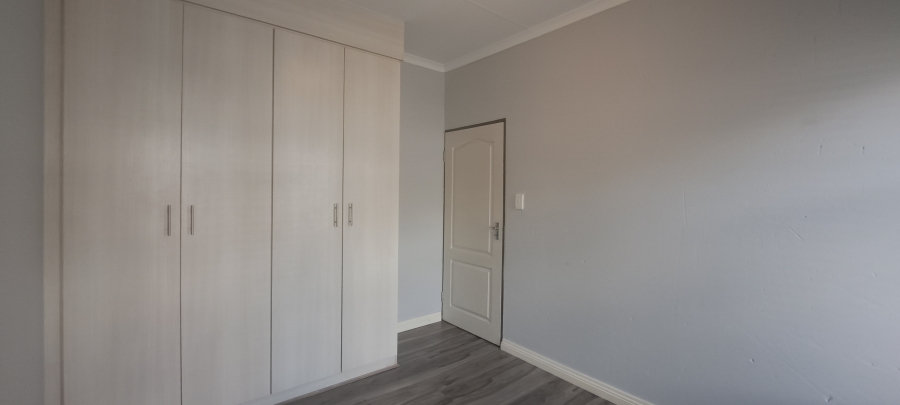 2 Bedroom Property for Sale in Honeydew Grove Gauteng