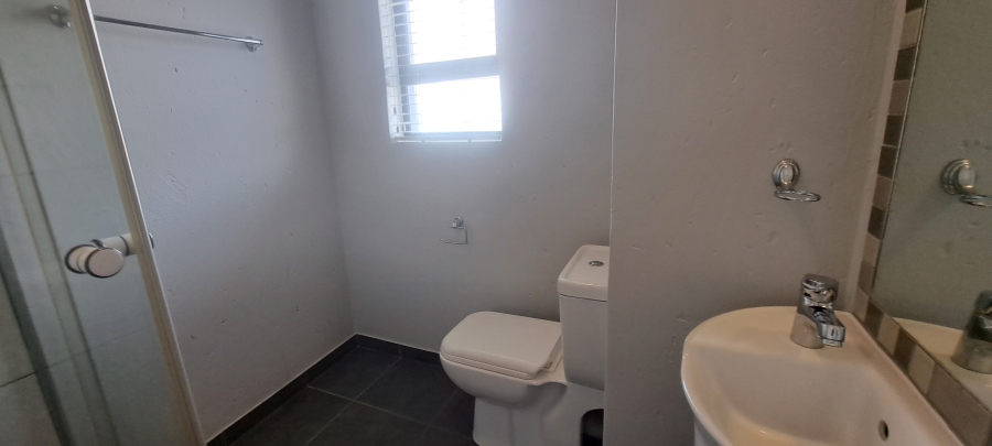 2 Bedroom Property for Sale in Honeydew Grove Gauteng