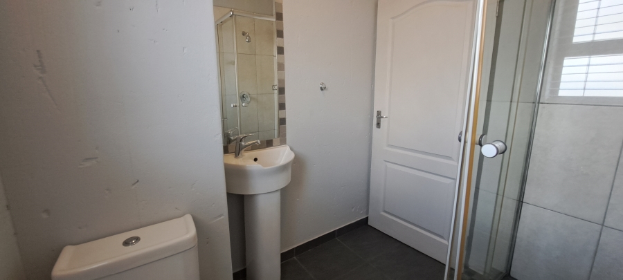2 Bedroom Property for Sale in Honeydew Grove Gauteng