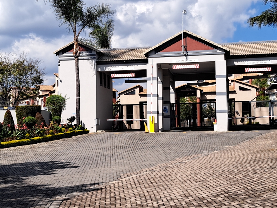 2 Bedroom Property for Sale in Honeydew Grove Gauteng