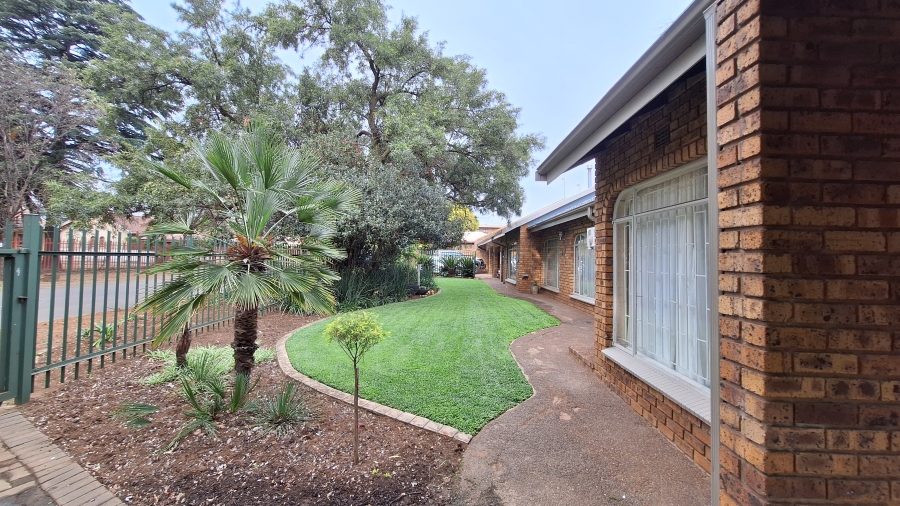 5 Bedroom Property for Sale in Vanderbijlpark Sw 2 Gauteng