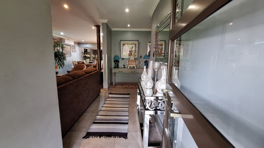 5 Bedroom Property for Sale in Vanderbijlpark Sw 2 Gauteng