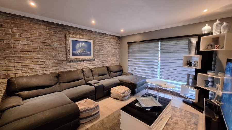 5 Bedroom Property for Sale in Vanderbijlpark Sw 2 Gauteng
