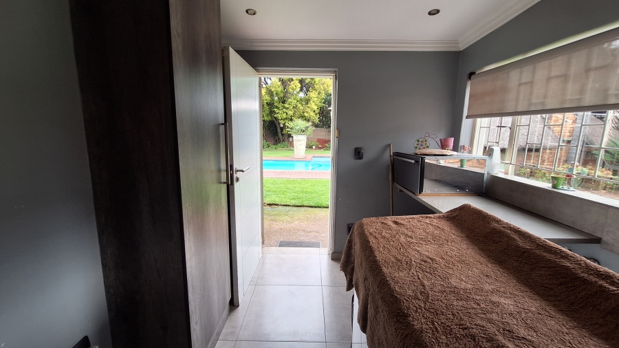 5 Bedroom Property for Sale in Vanderbijlpark Sw 2 Gauteng