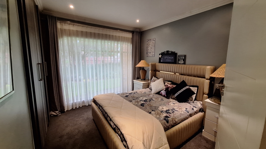 5 Bedroom Property for Sale in Vanderbijlpark Sw 2 Gauteng