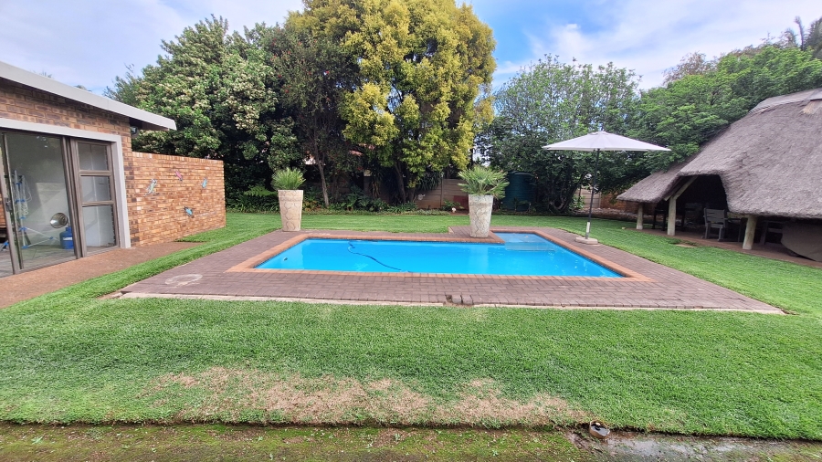 5 Bedroom Property for Sale in Vanderbijlpark Sw 2 Gauteng