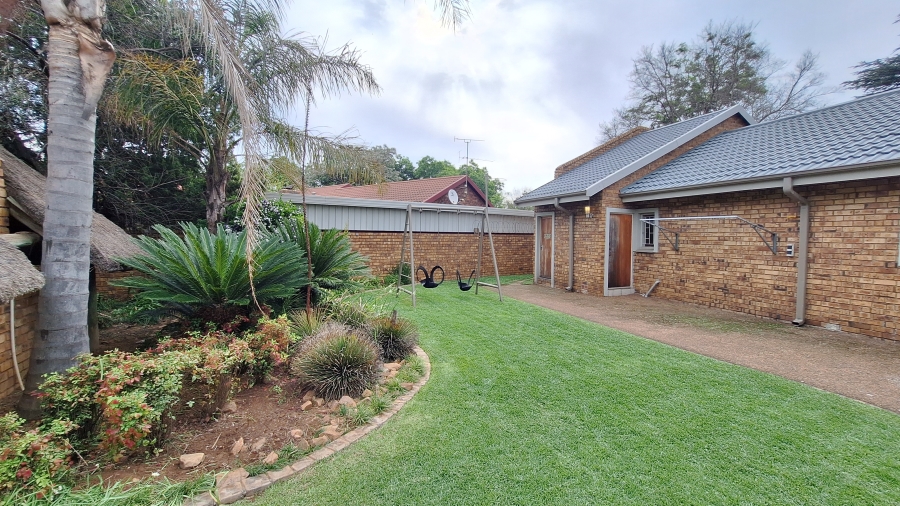 5 Bedroom Property for Sale in Vanderbijlpark Sw 2 Gauteng