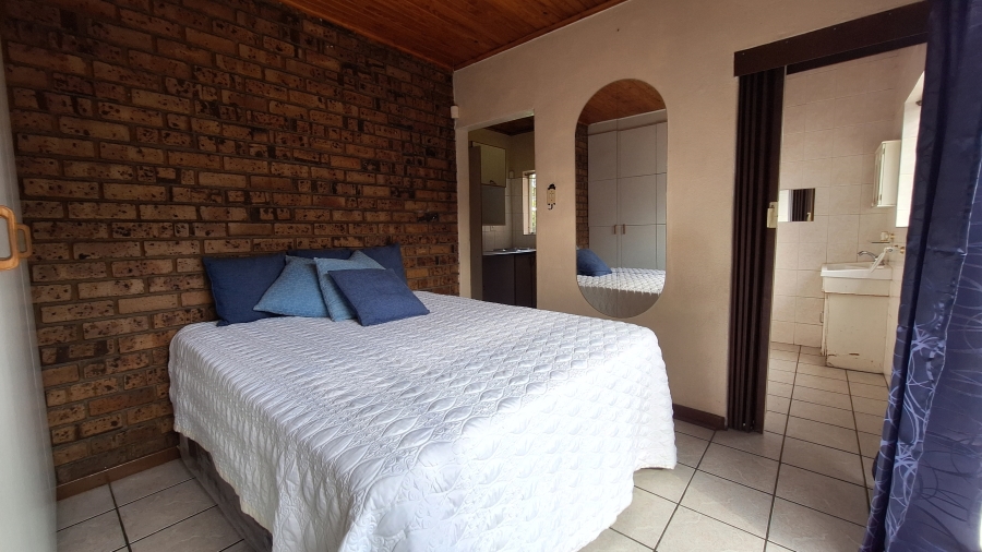 5 Bedroom Property for Sale in Vanderbijlpark Sw 2 Gauteng