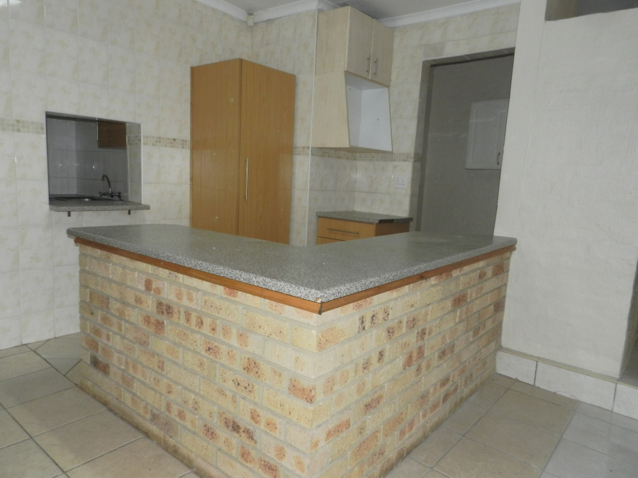 To Let 2 Bedroom Property for Rent in Strubensvallei Gauteng