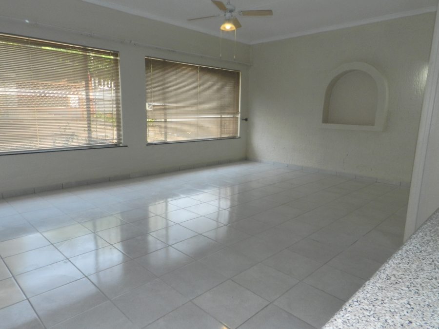 To Let 2 Bedroom Property for Rent in Strubensvallei Gauteng