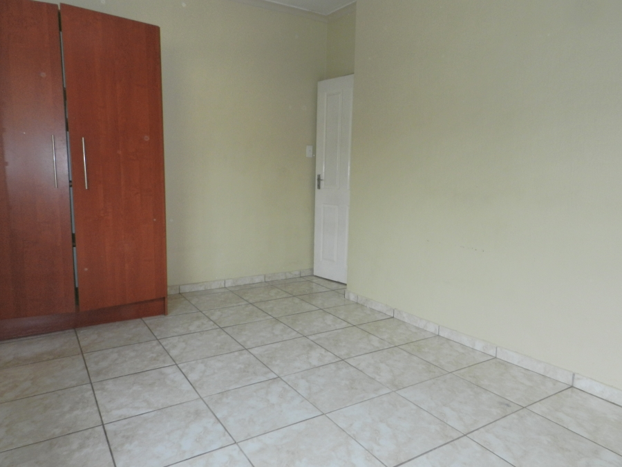 To Let 2 Bedroom Property for Rent in Strubensvallei Gauteng