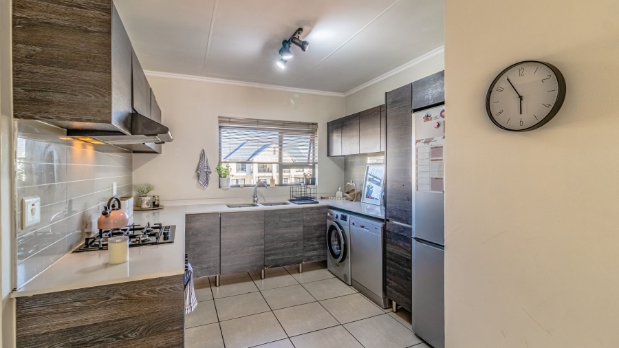 2 Bedroom Property for Sale in Greenstone Hill Gauteng