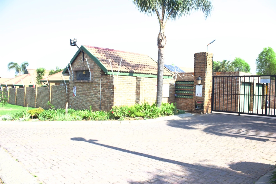 3 Bedroom Property for Sale in Glen Erasmia Gauteng
