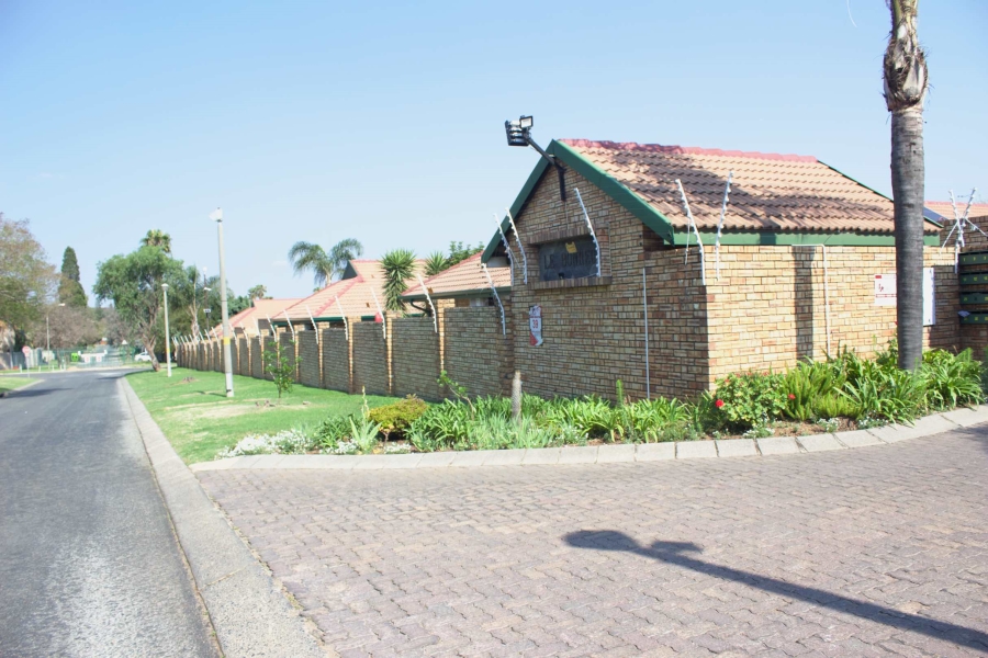 3 Bedroom Property for Sale in Glen Erasmia Gauteng
