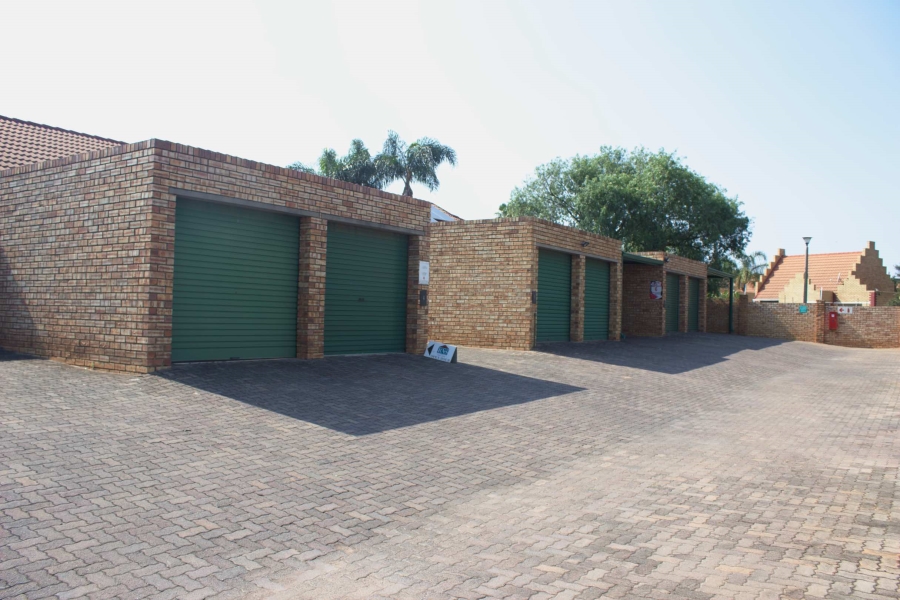 3 Bedroom Property for Sale in Glen Erasmia Gauteng