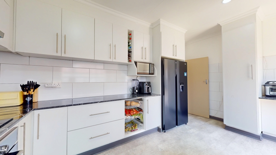 4 Bedroom Property for Sale in Witfield Gauteng