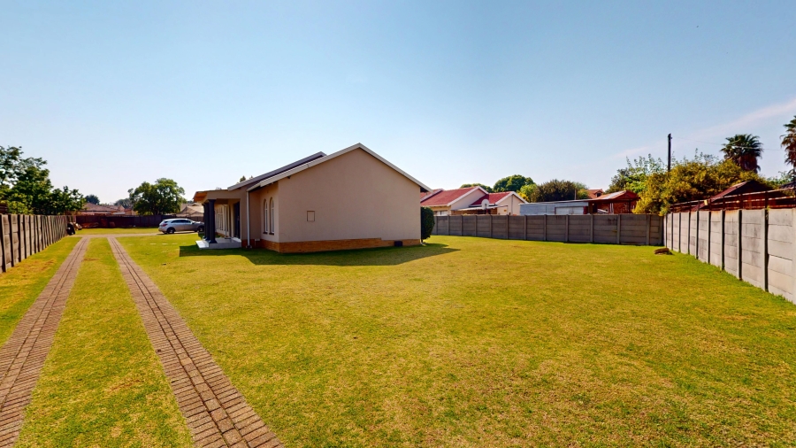4 Bedroom Property for Sale in Witfield Gauteng