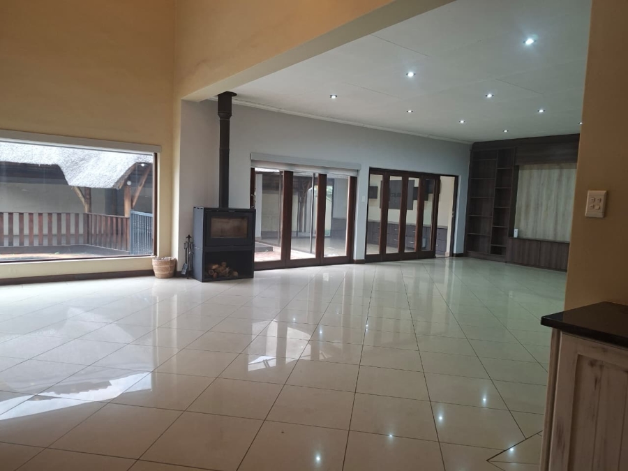 4 Bedroom Property for Sale in Vanderbijlpark SE 8 Gauteng