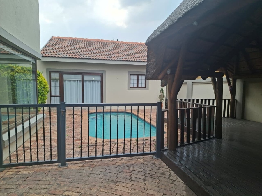 4 Bedroom Property for Sale in Vanderbijlpark SE 8 Gauteng