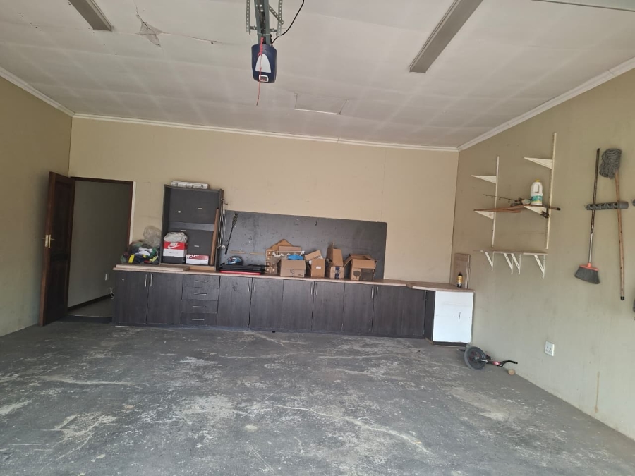 4 Bedroom Property for Sale in Vanderbijlpark SE 8 Gauteng
