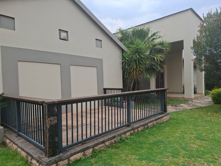 4 Bedroom Property for Sale in Vanderbijlpark SE 8 Gauteng